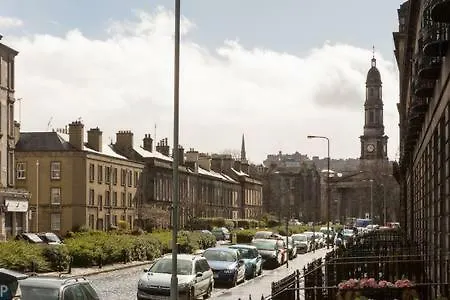 Grand & Spacious Central Apt With Wifi Edinburgh 0*,