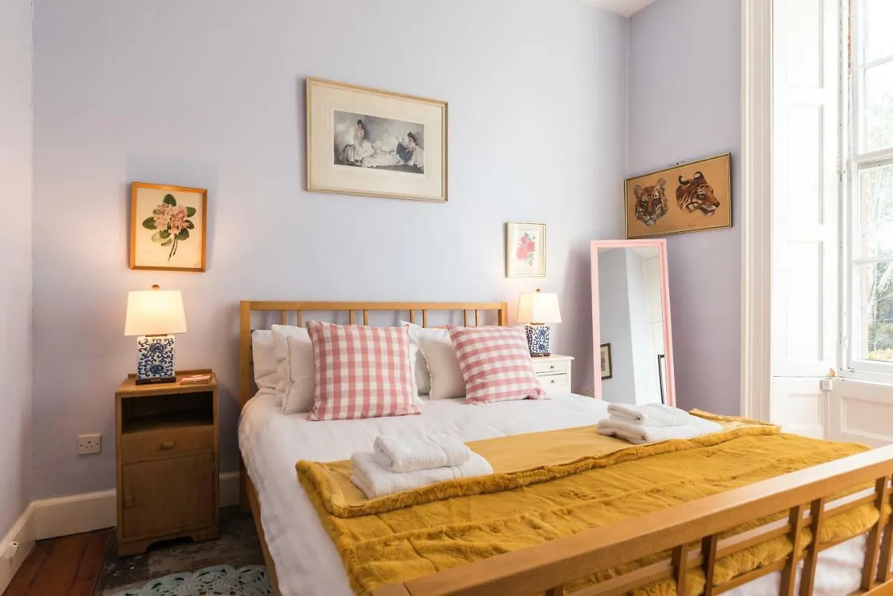 Appartement Grand & Spacious Central Apt With Wifi Edinburgh